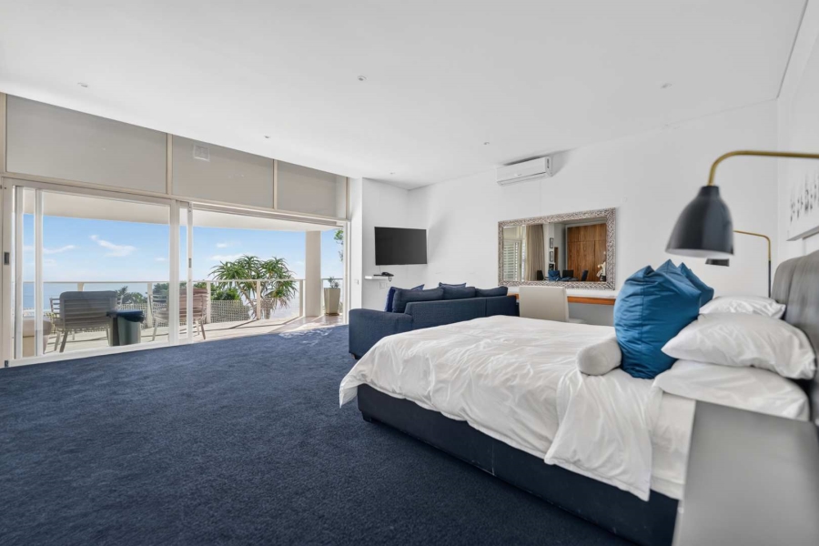 8 Bedroom Property for Sale in Bantry Bay Western Cape